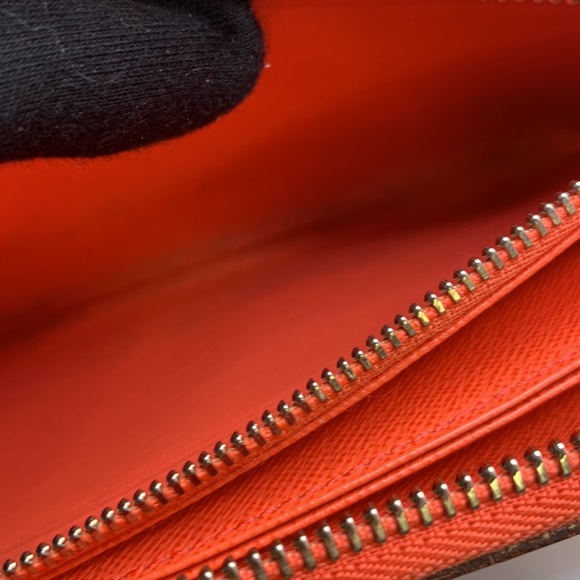 Louis Vuitton Long Zippy Wallet Epi Leather - Picture 7 of 17